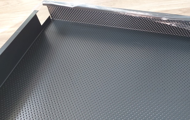 Перфорированные металлические потолочные панели СТиВ