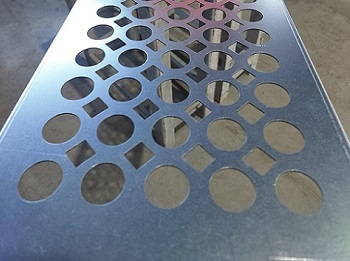 Перфорированные панели из листового металла для наружной отделки ЖК Prime Park