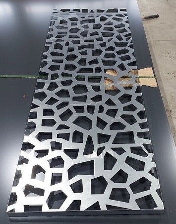 Металлические изделия из перфорированной стали фасадные панели для ЖК Остров от СТиВ