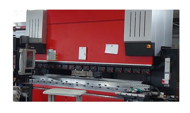 AMADA-HFE3i-220-3 станок завода СТиВ гибка листового титана