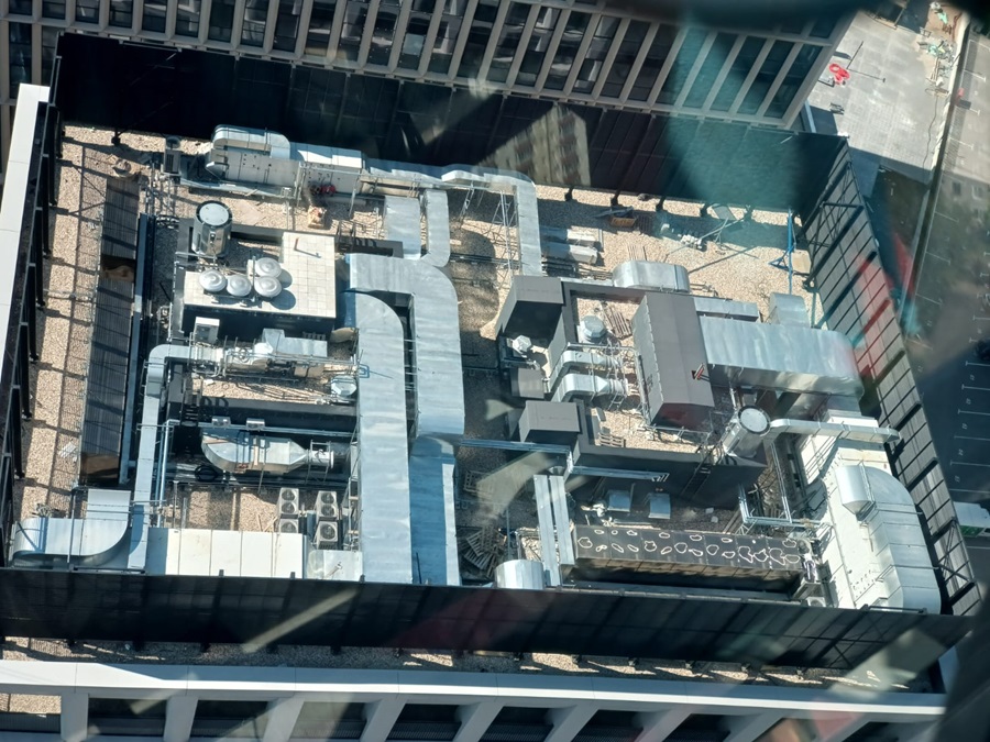 БЦ Stone Towers в Москве фото с объекта монтаж материалов производства завода СТиВ